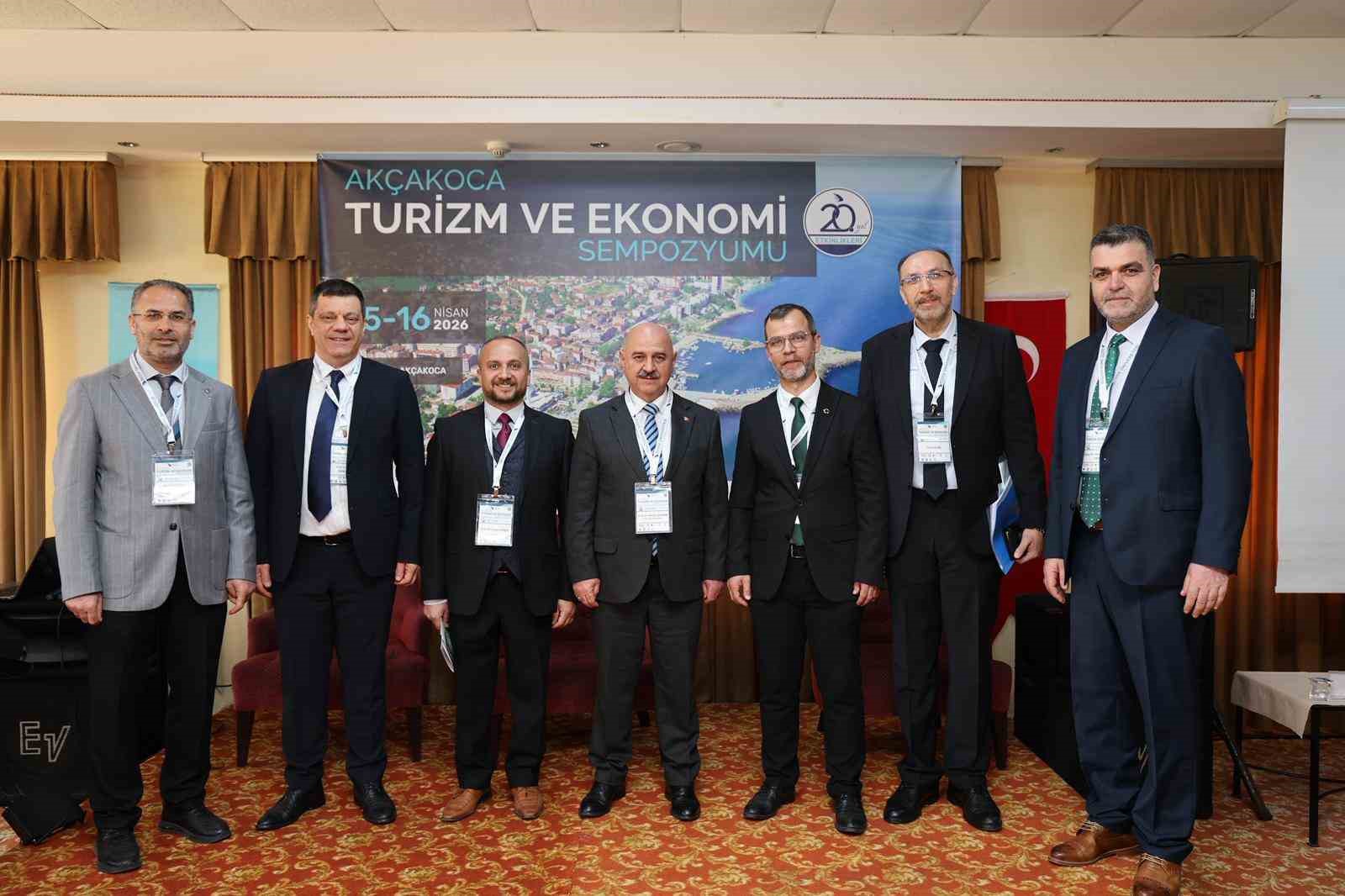 Ak&ccedil;akoca&rsquo;nın geleceğine ışık tutan sempozyum başladı
