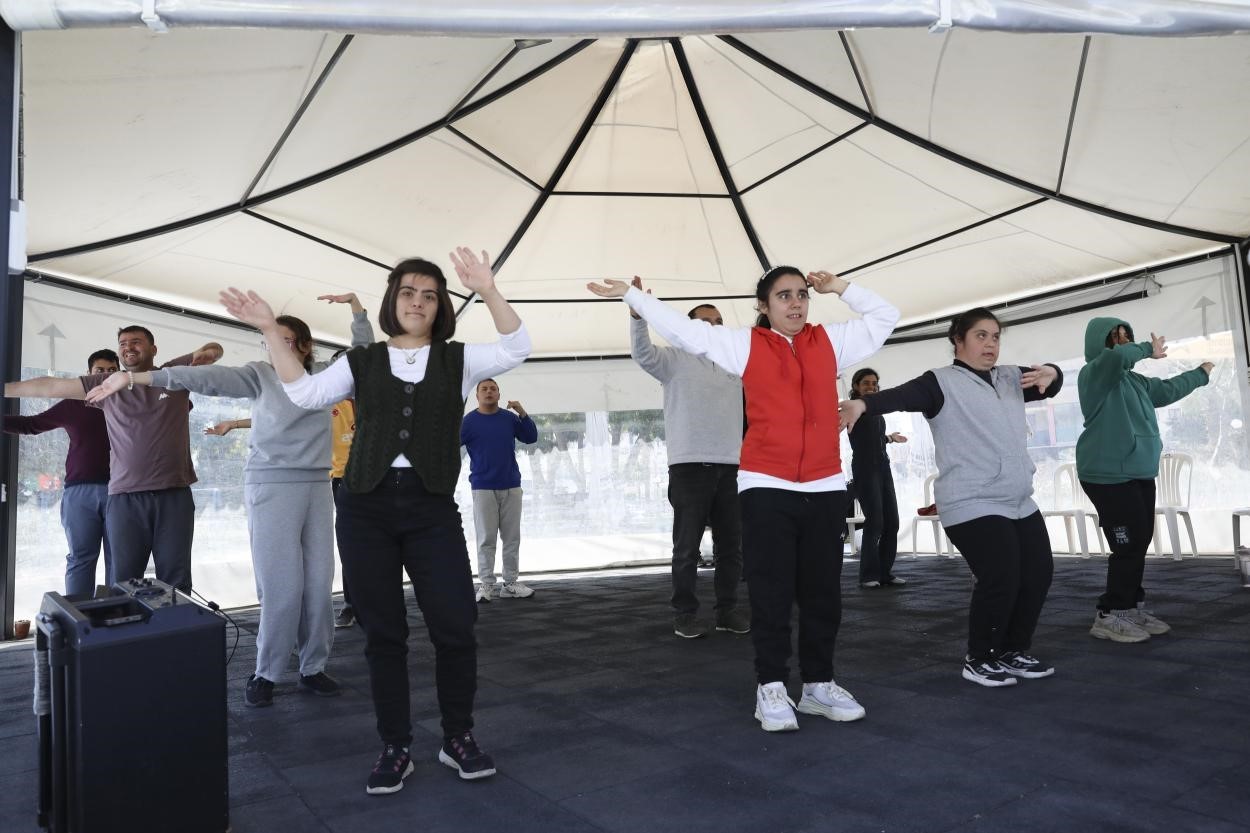 Mersin B&uuml;y&uuml;kşehir Belediyesinden &ouml;zel bireylere engelsiz yaşam desteği
