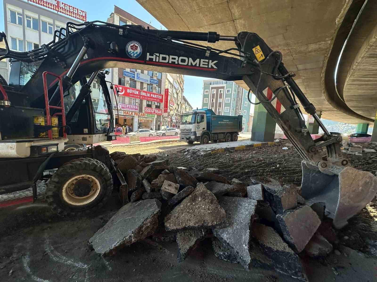 Trabzon’da Atatürk Alanındaki viyadüklerin altı dinlenme alanı olacak