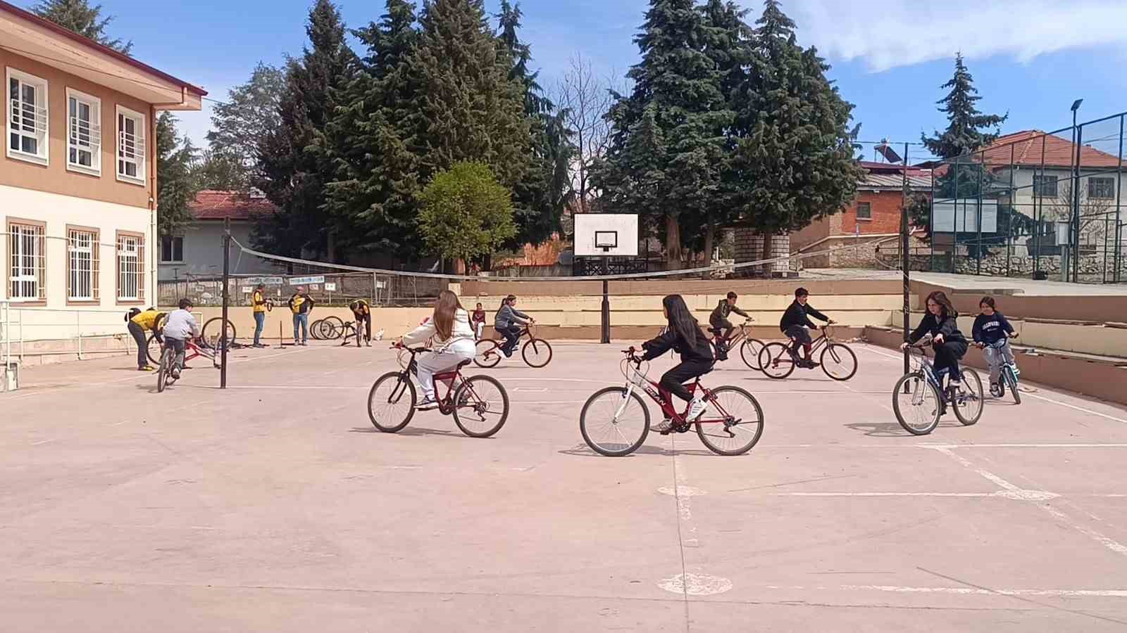 Denizli’de köy okullarında pedallar yeniden dönüyor