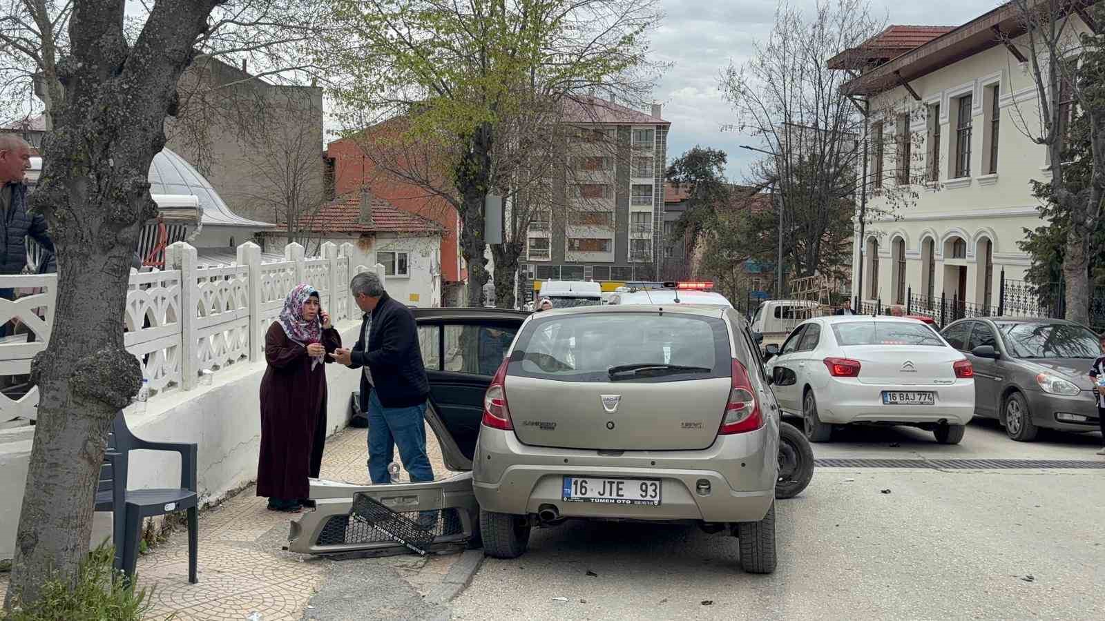 Bilecik&rsquo;te trafik kazası, 2 kişi yaralandı
