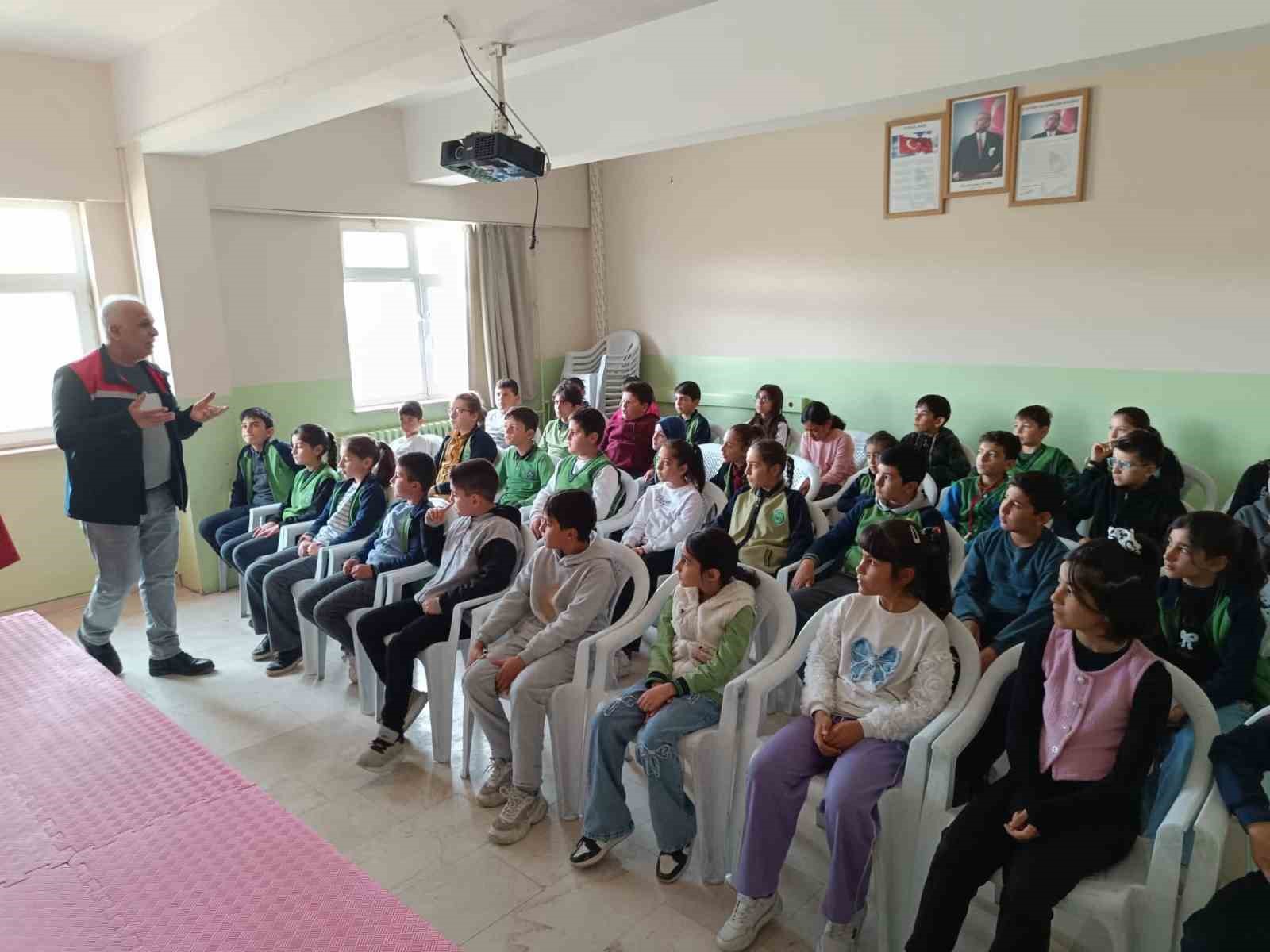 Adilcevaz&rsquo;da &ouml;ğrencilere gıda, hijyen ve israf bilinci eğitimi
