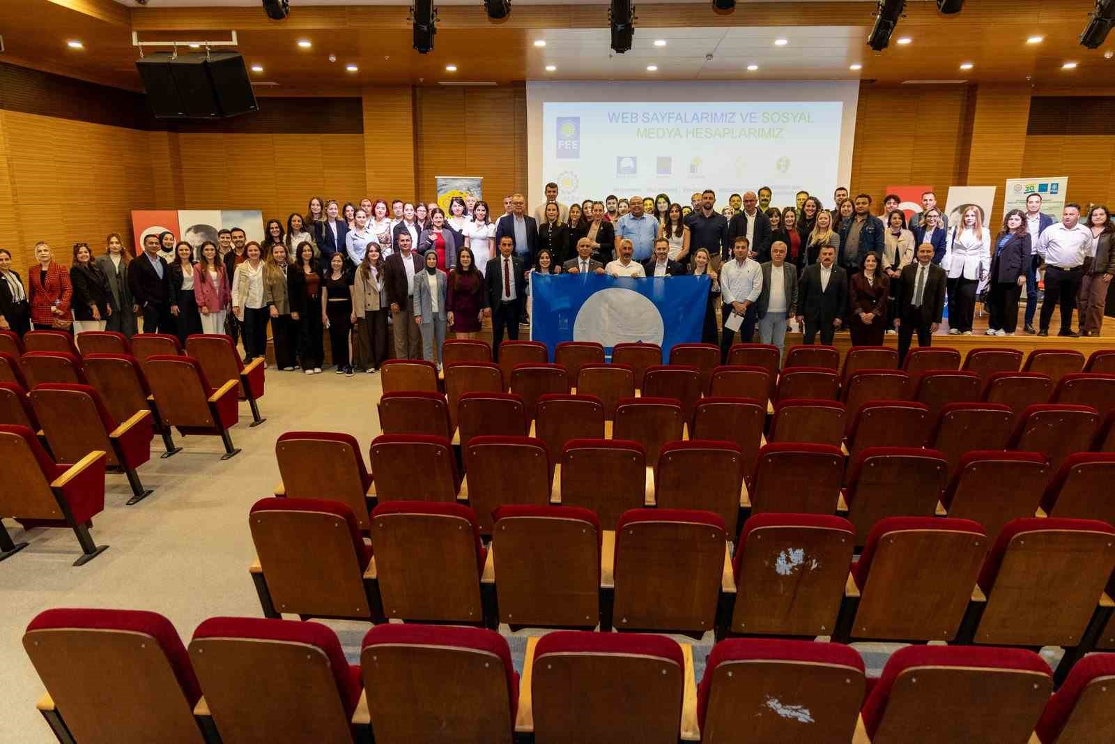 Manavgat&rsquo;ta turizm sezonu &ouml;ncesi mavi bayrak bilgilendirme toplantısı
