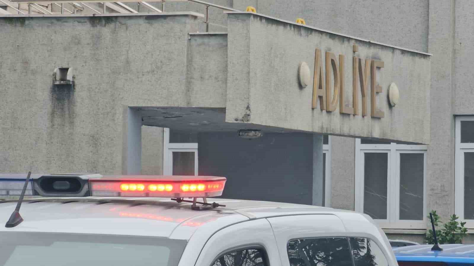 Zonguldak&rsquo;ta &rsquo;okul saldırısı&rsquo; şakasının sonu ev hapsi oldu
