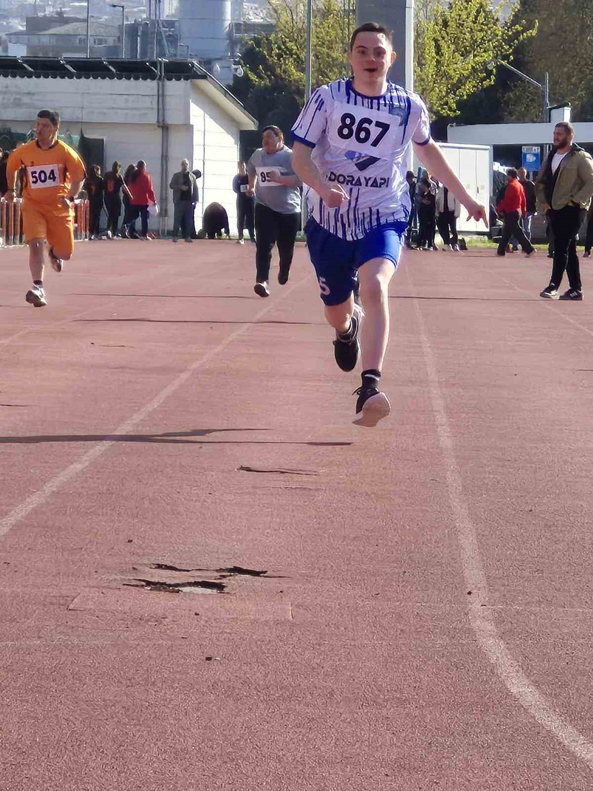 Bayburt Özel Eğitim Uygulama Okulu öğrencileri Türkiye şampiyonu oldu
