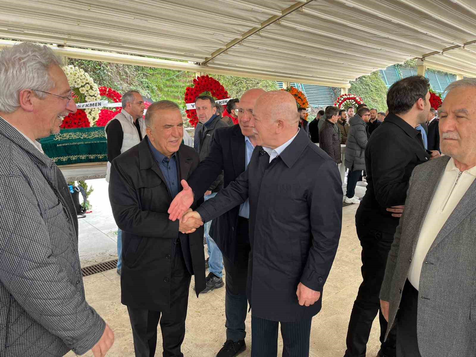 Erzurumspor Başkanı Ahmet Dal’ın annesi Zühal Dal son yolculuğuna uğurlandı