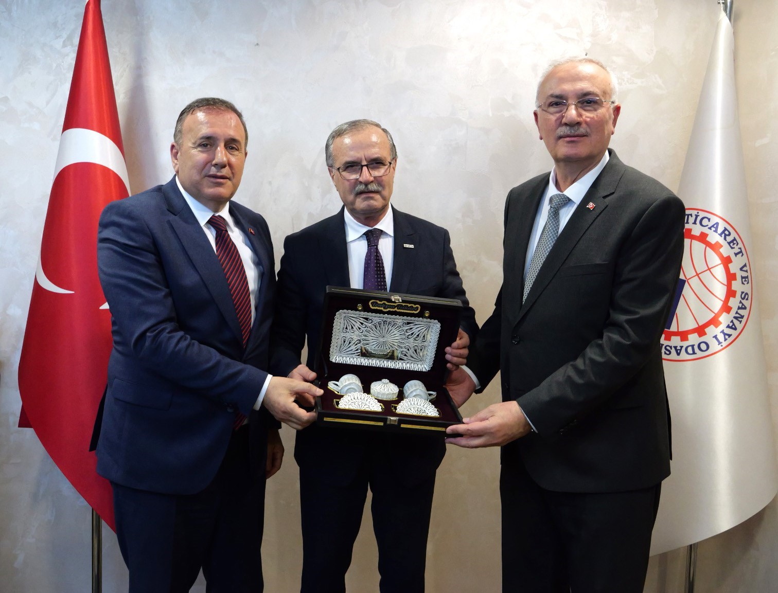 &Ccedil;elebi: "Su &Uuml;r&uuml;nleri İhtisas Organize Sanayi B&ouml;lgesi Trabzon&rsquo;un ve b&ouml;lgenin ihtiyacıdır"
