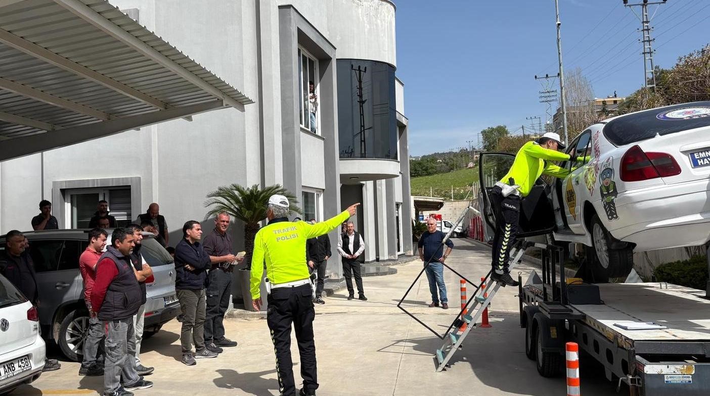 Mersin’de trafik güvenliği için sürücülere uygulamalı eğitim