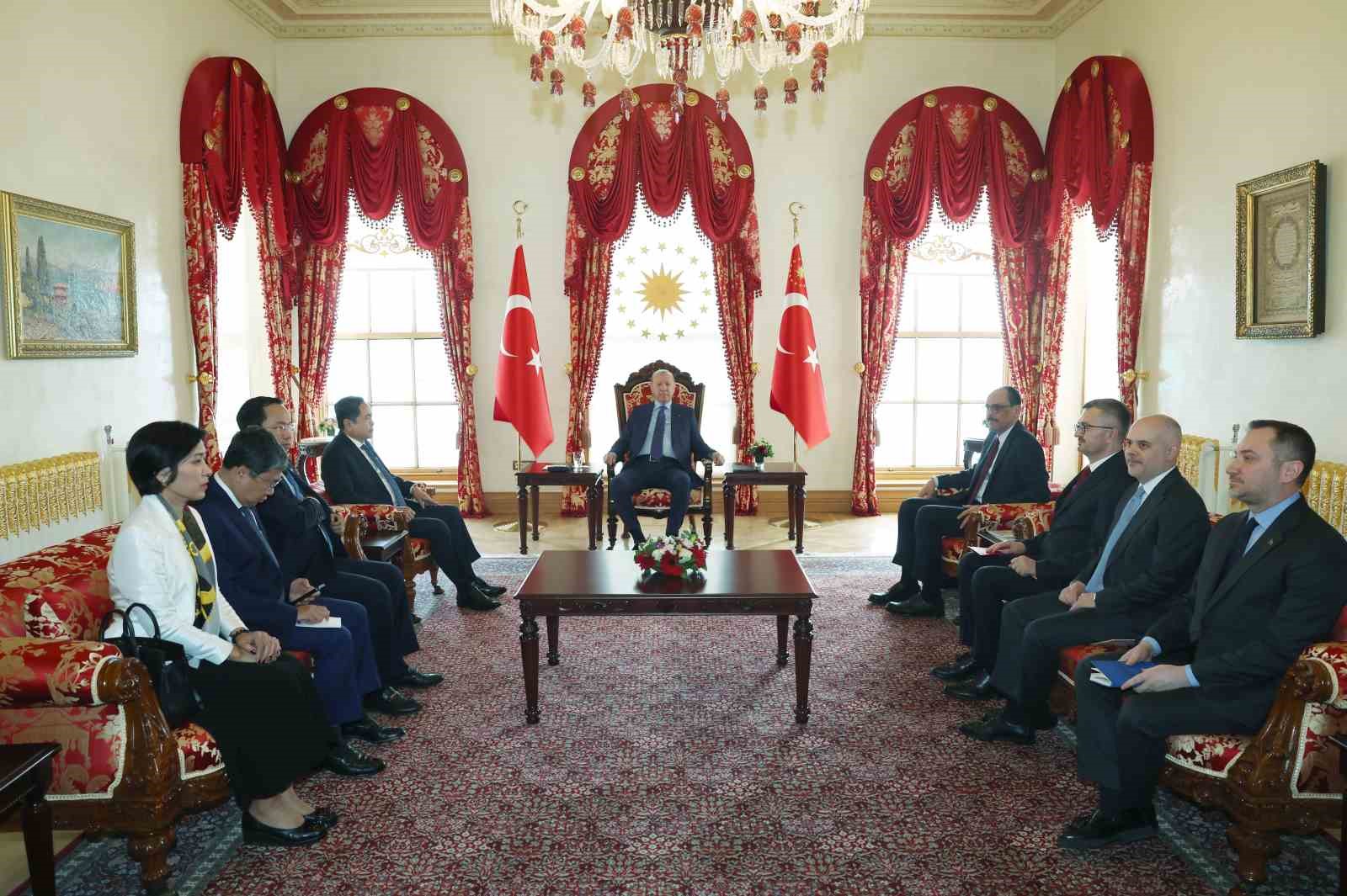 Cumhurbaşkanı Erdoğan, Vietnam Meclis Başkanı Thanh Man&rsquo;ı kabul etti
