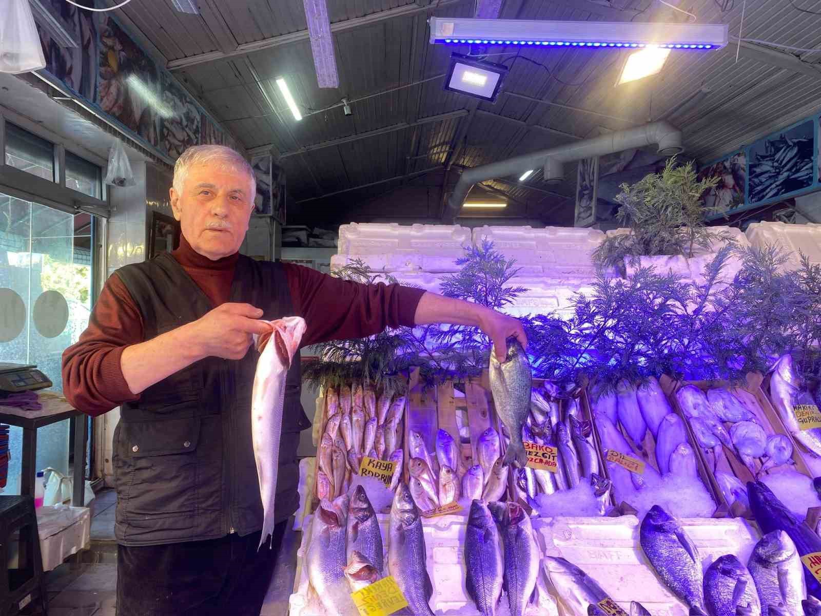 Yasak başladı, balık fiyatlarında hen&uuml;z bir artış yok
