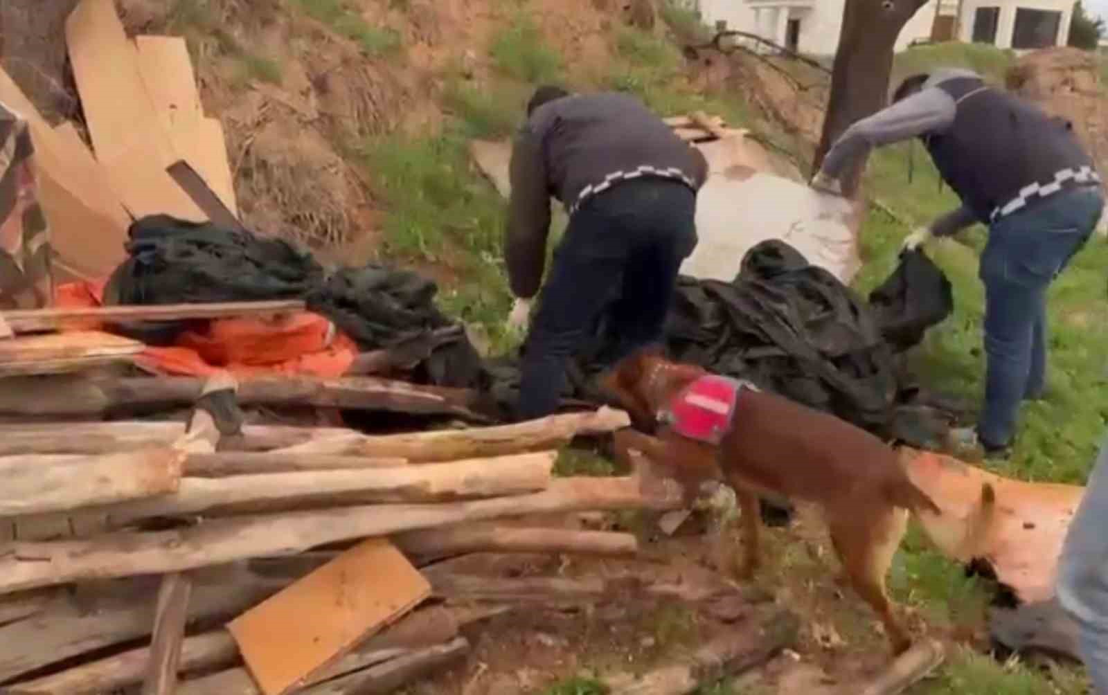 Aksaray’da çuval içine gizlenmiş 11 bin adet uyuşturucu hap ele geçirildi: 3 tutuklama