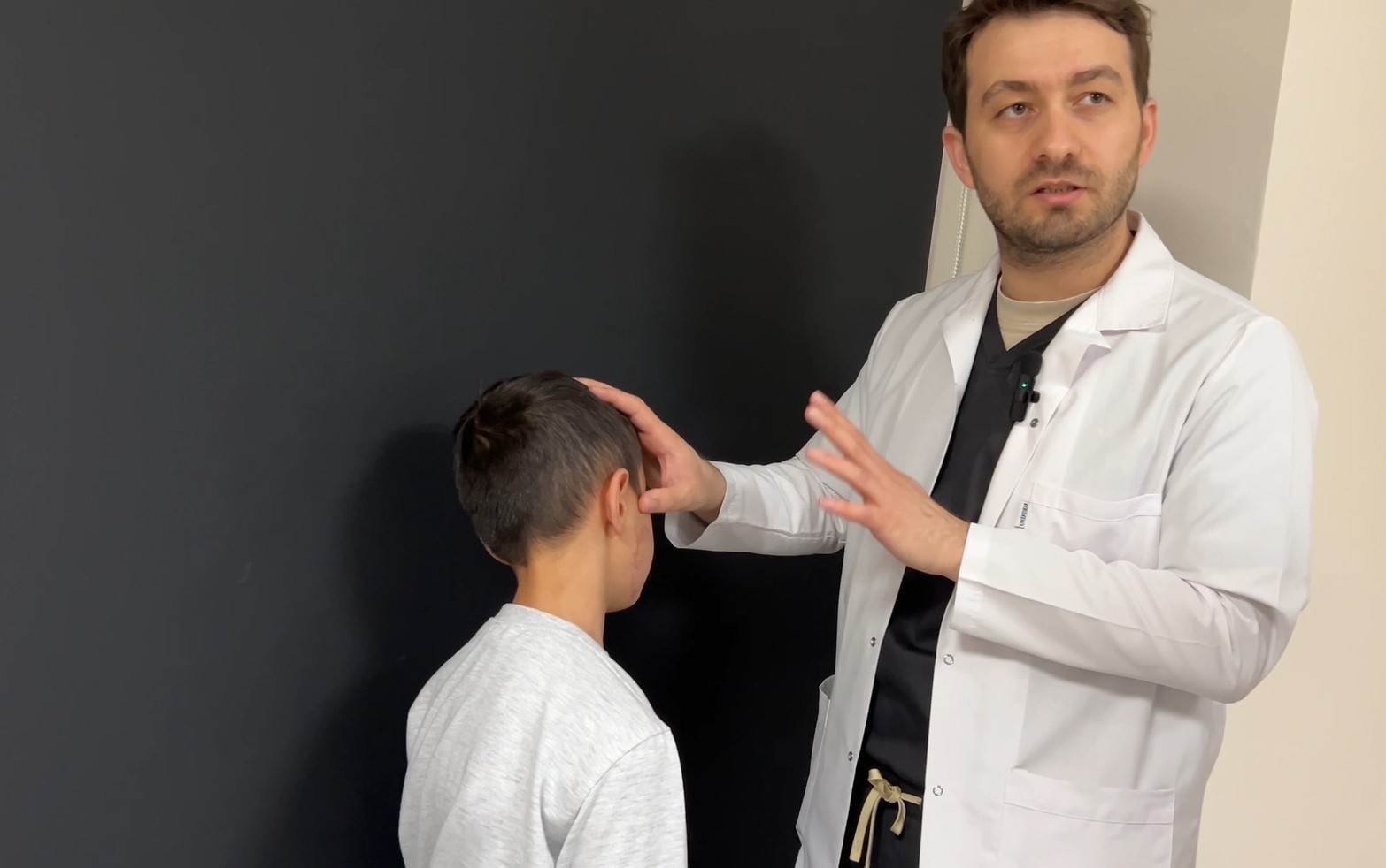 Malazgirt&rsquo;te ağır yaralanan &ccedil;ocuk mikrocerrahiyle sağlığına kavuştu
