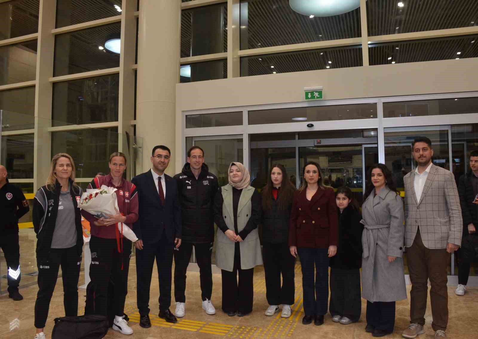 İsvi&ccedil;re Kadın Milli Futbol Takımı Sinop&rsquo;ta
