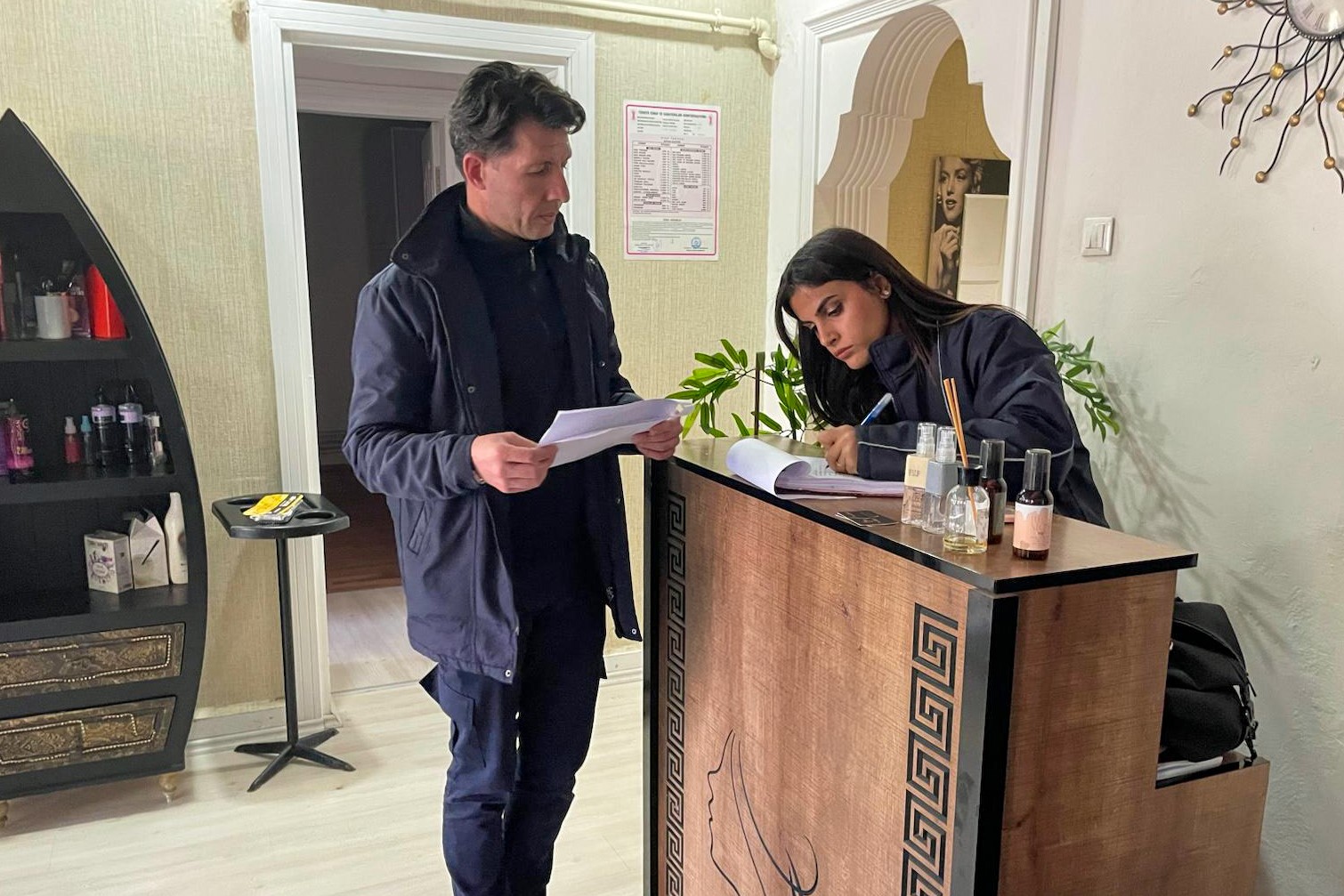 Erzincan&rsquo;da kuaf&ouml;r ve g&uuml;zellik merkezlerine denetim
