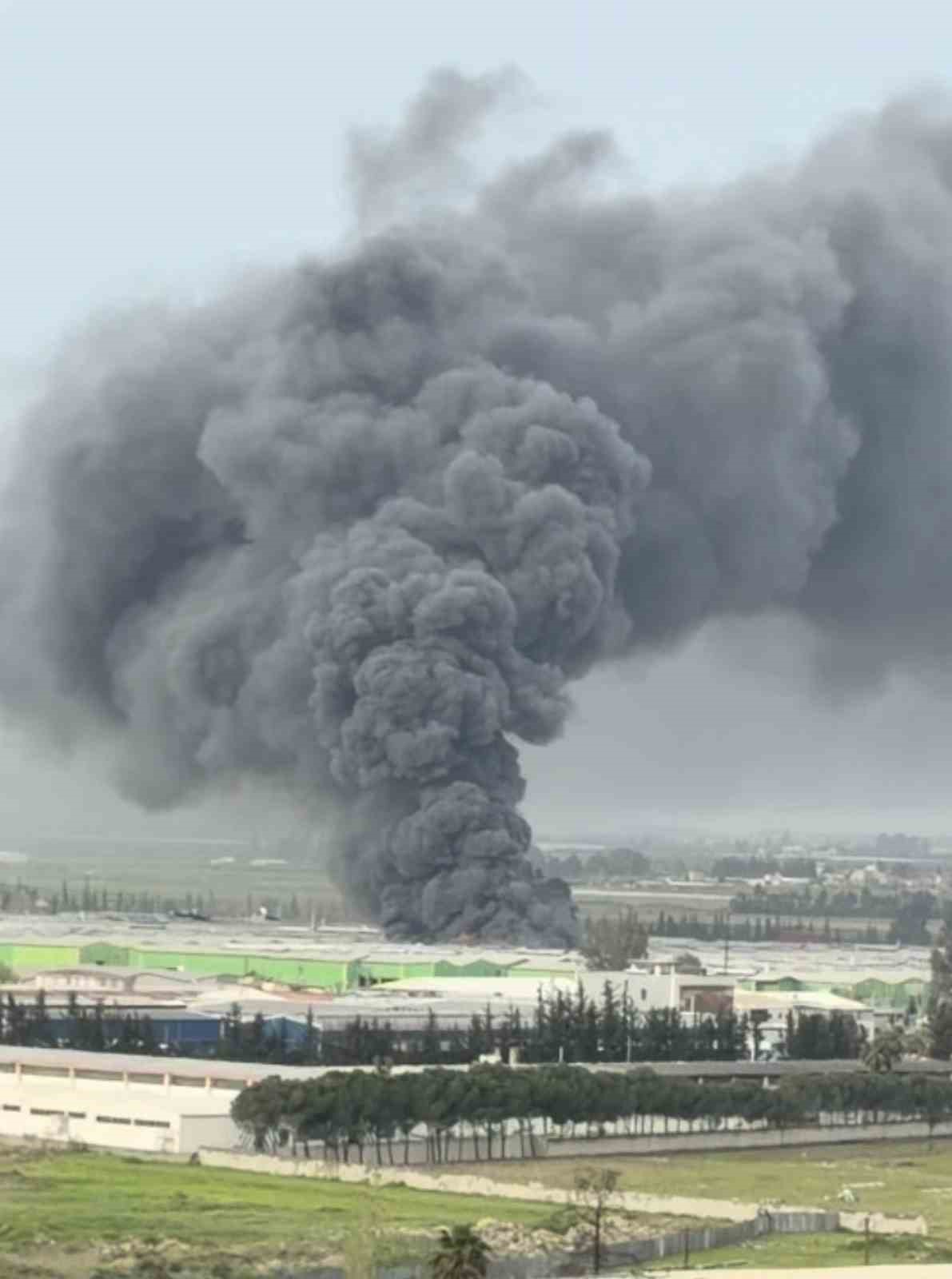 Geri d&ouml;n&uuml;ş&uuml;m fabrikasında yangın &ccedil;ıktı
