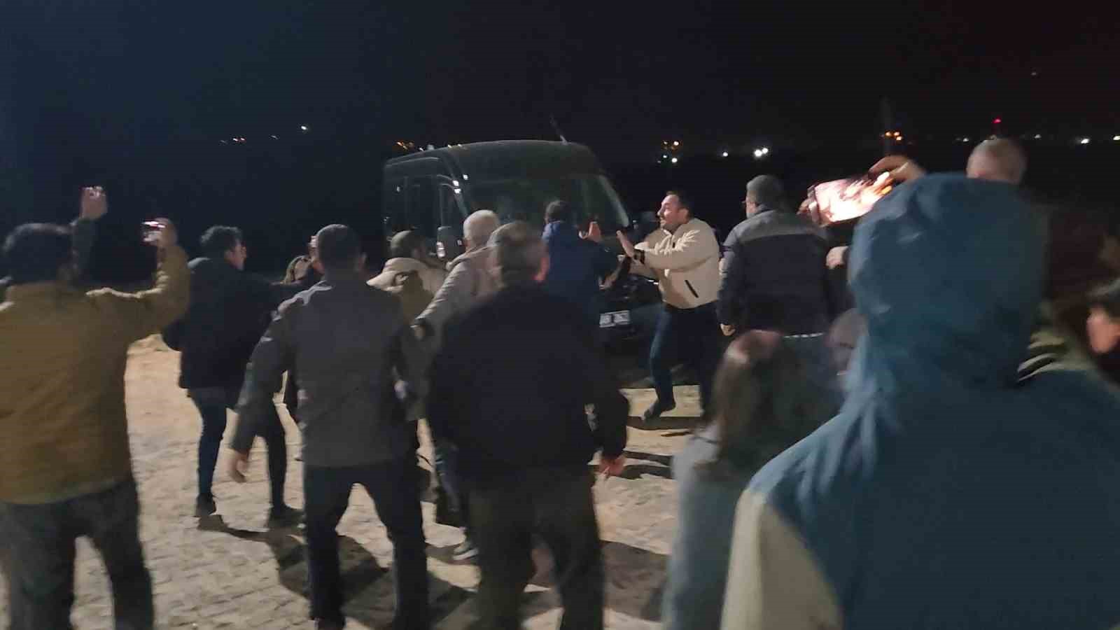 Gülistan Doku soruşturmasında Tunceli Adliyesi önünde arbede