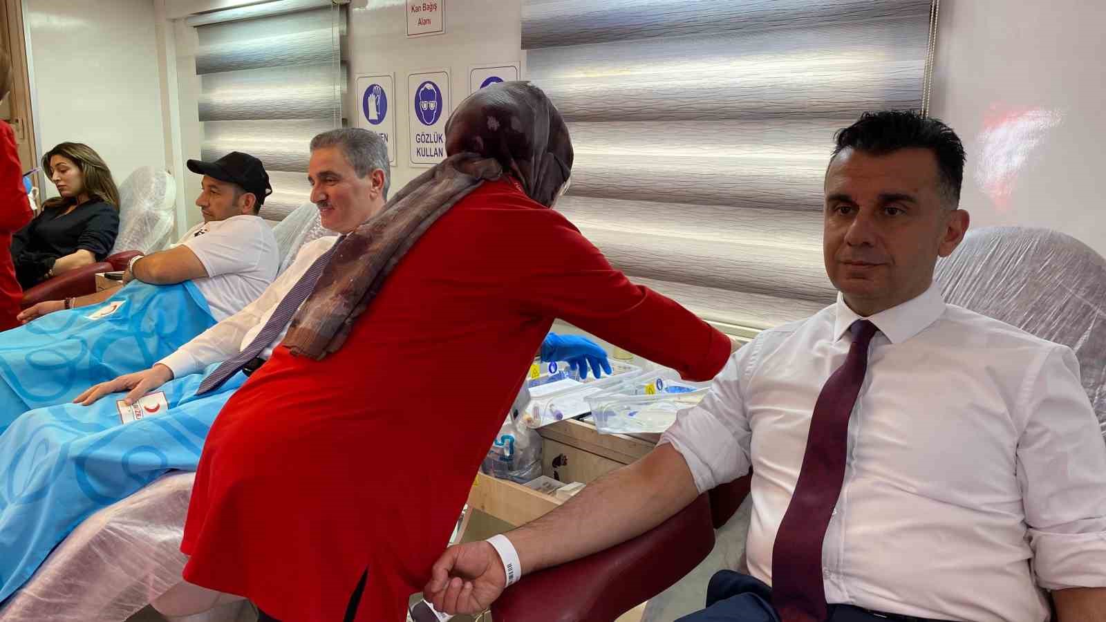 Erzurum’da "Kan Bağışı Hayat Kurtarır" kampanyasına yoğun katılım