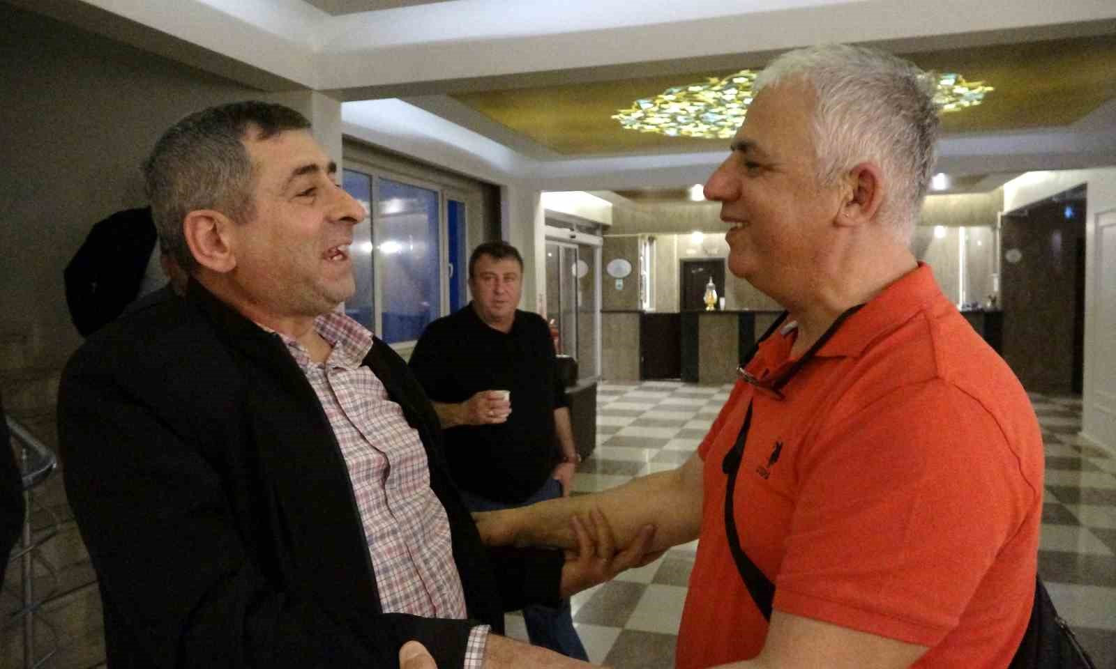 36 yıllık asker arkadaşlığı K&uuml;tahya&rsquo;da yeniden canlandı
