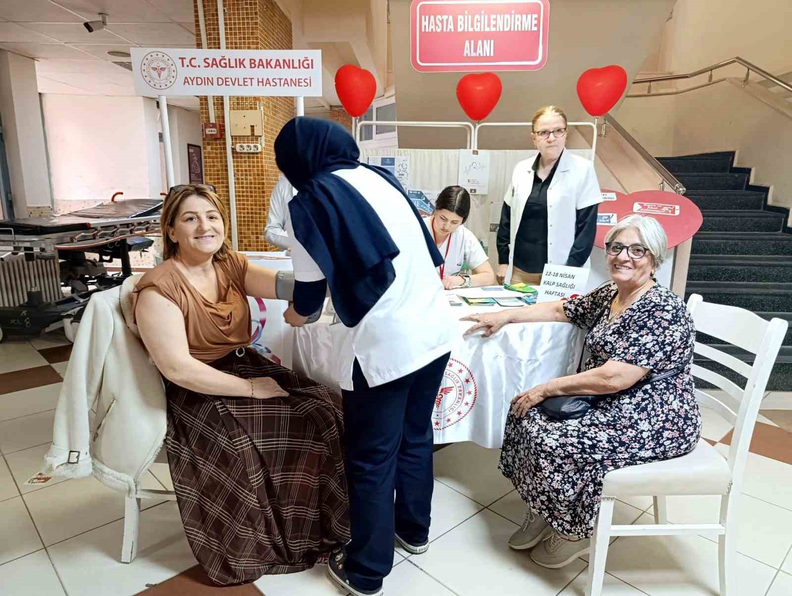 Aydın&rsquo;da Kalp Sağlığı Haftası&rsquo;nda farkındalık standı yoğun ilgi g&ouml;rd&uuml;
