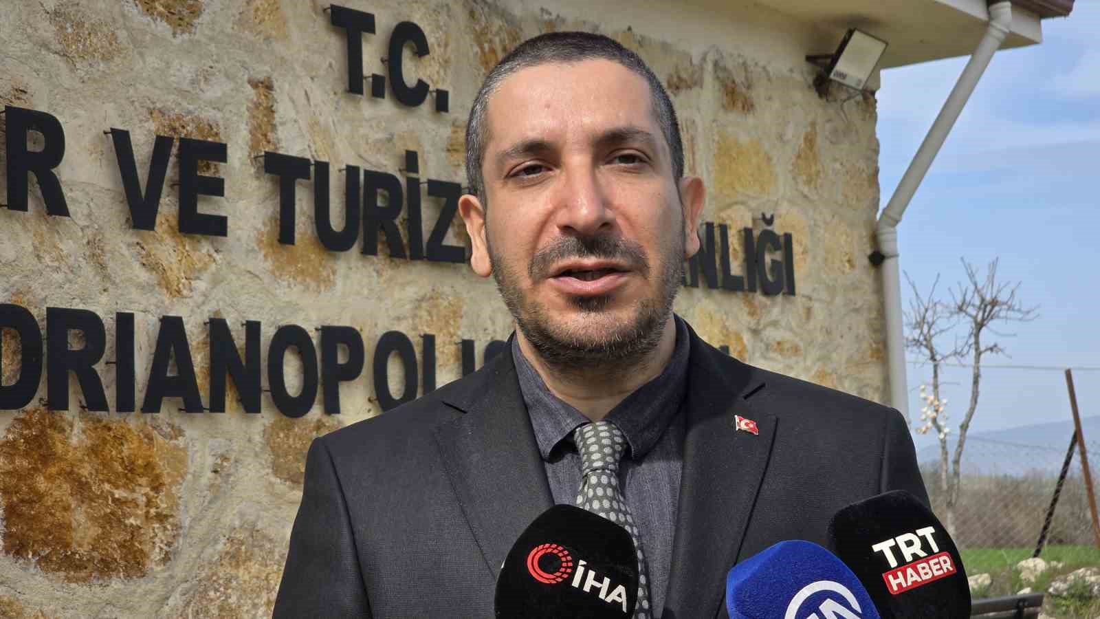 Antik kazıda 1500 yıllık bı&ccedil;ak seti bulundu
