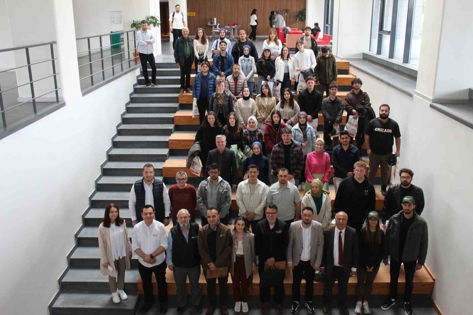 Tarım &ouml;ğrencileri sekt&ouml;r temsilcileriyle bir araya geldi
