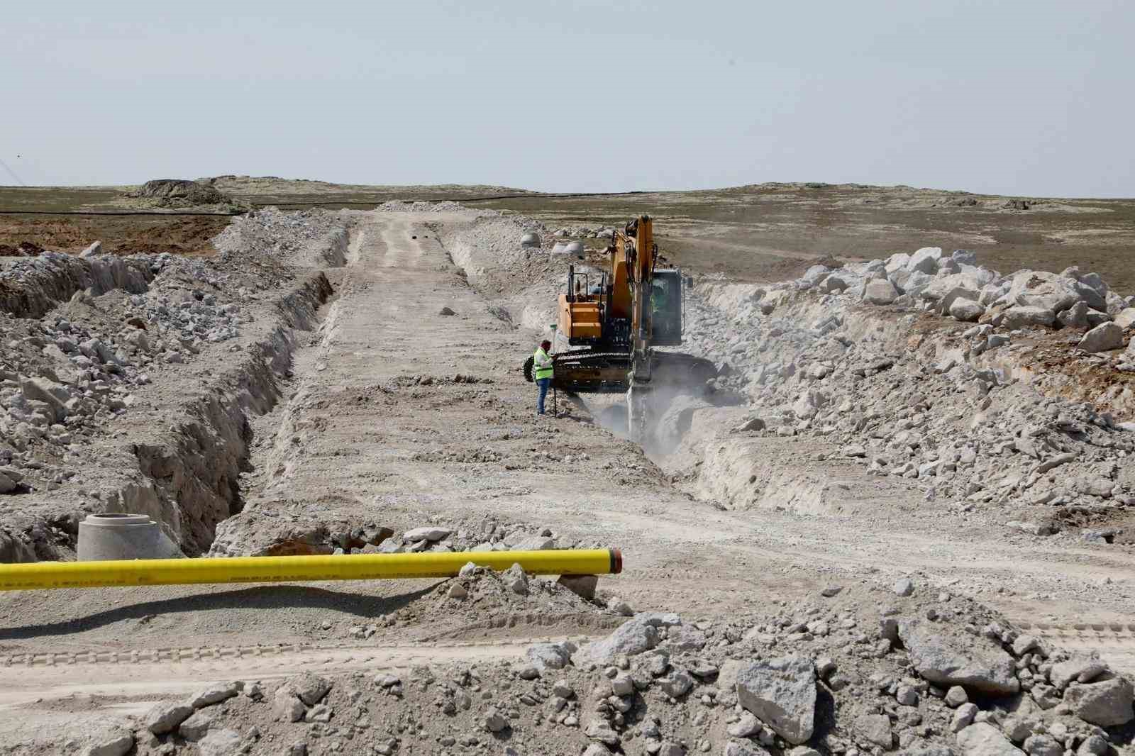 Vali Akmeşe, Niğde 2. OSB&rsquo;de &ccedil;alışmaları yerinde inceledi
