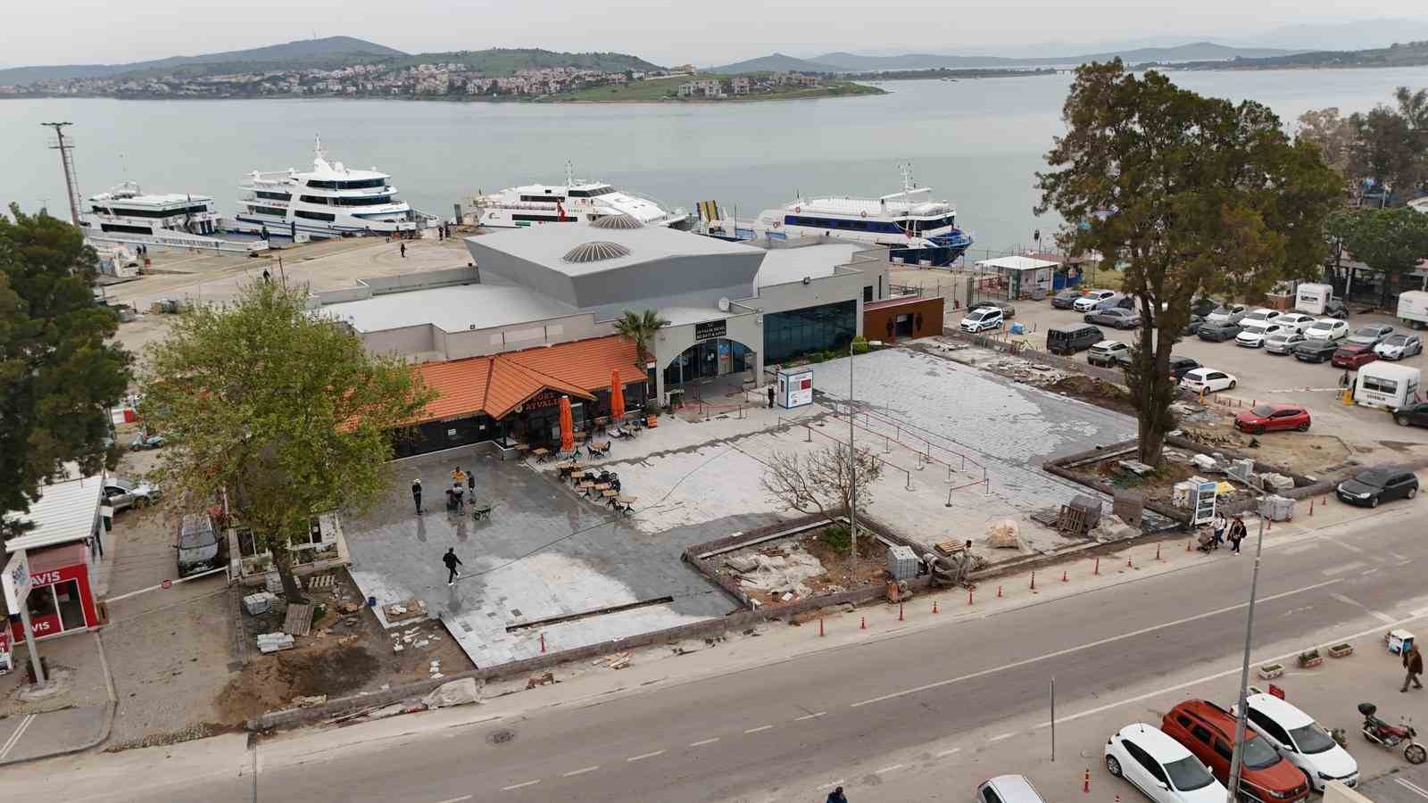 Ayvalık&rsquo;ta yeni meydan d&uuml;zenlemesi hayata ge&ccedil;iyor
