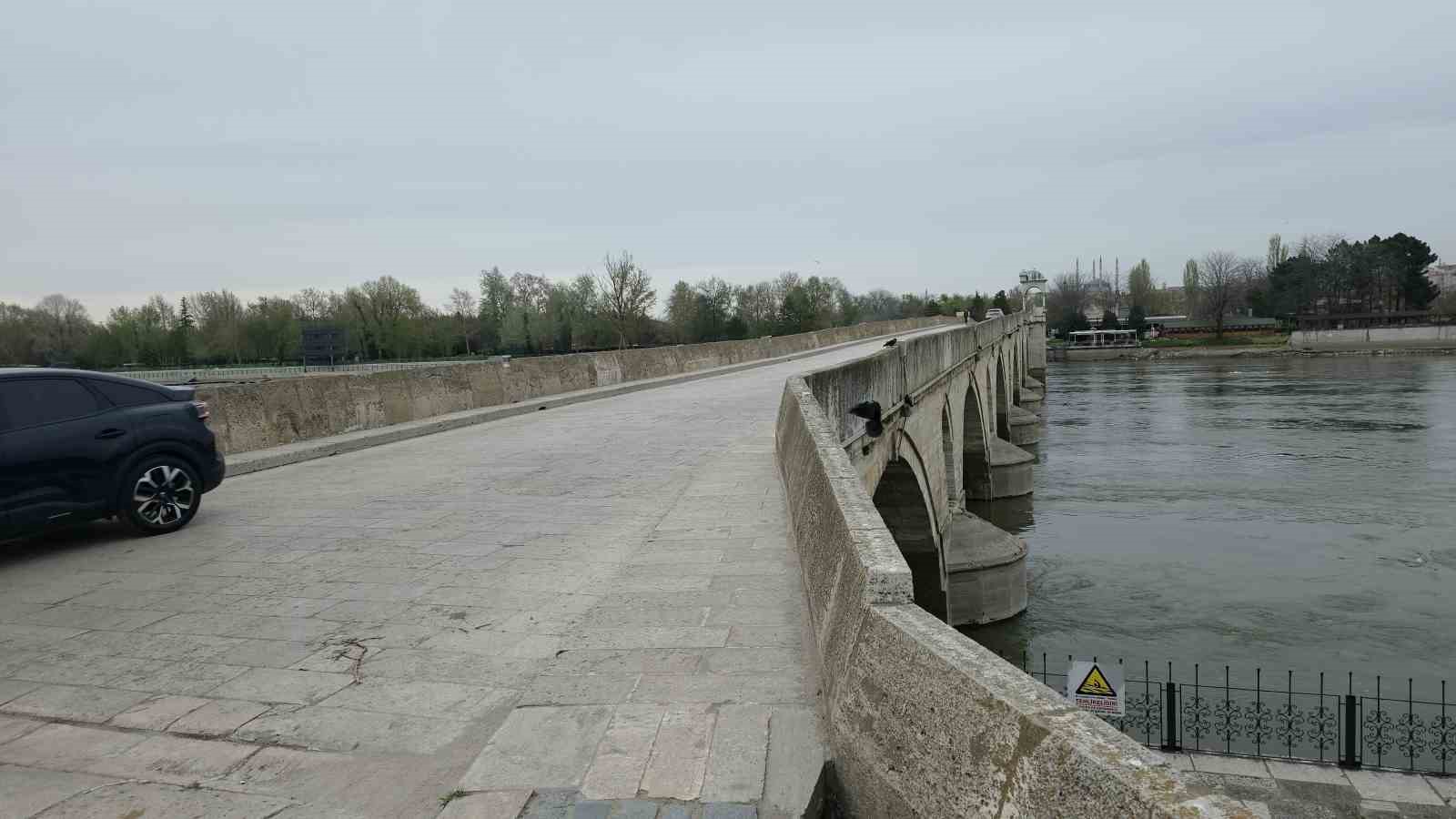 Edirne&rsquo;de tarihi k&ouml;pr&uuml;lerde trafik d&uuml;zenlemesi başlıyor
