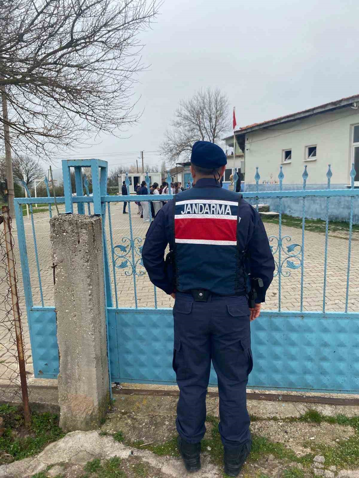 Manisa&rsquo;daki okullarda g&uuml;venlik &ouml;nlemleri artırıldı
