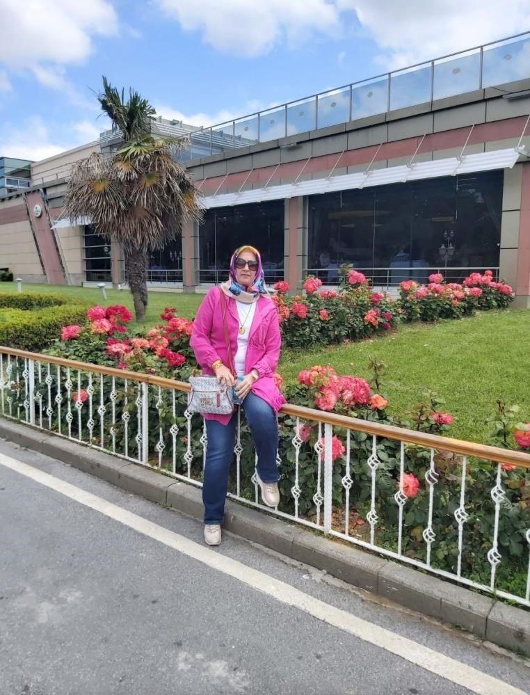 Ayla &ouml;ğretmen 6 kurşunla hayatını kaybetmiş, doktorlar 1 saat kalp masajı yapmış
