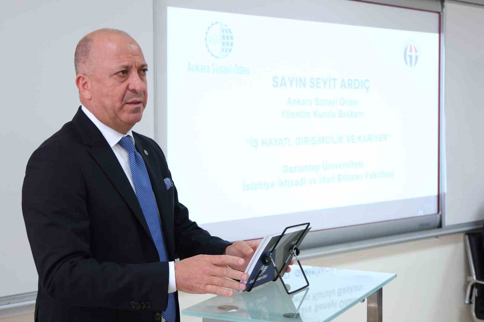 ASO Başkanı Ardı&ccedil;: "Gen&ccedil;lerimizde g&ouml;rd&uuml;ğ&uuml;m umut ve kararlılık, &uuml;lkemizin geleceğine dair en b&uuml;y&uuml;k g&uuml;vencemizdir"
