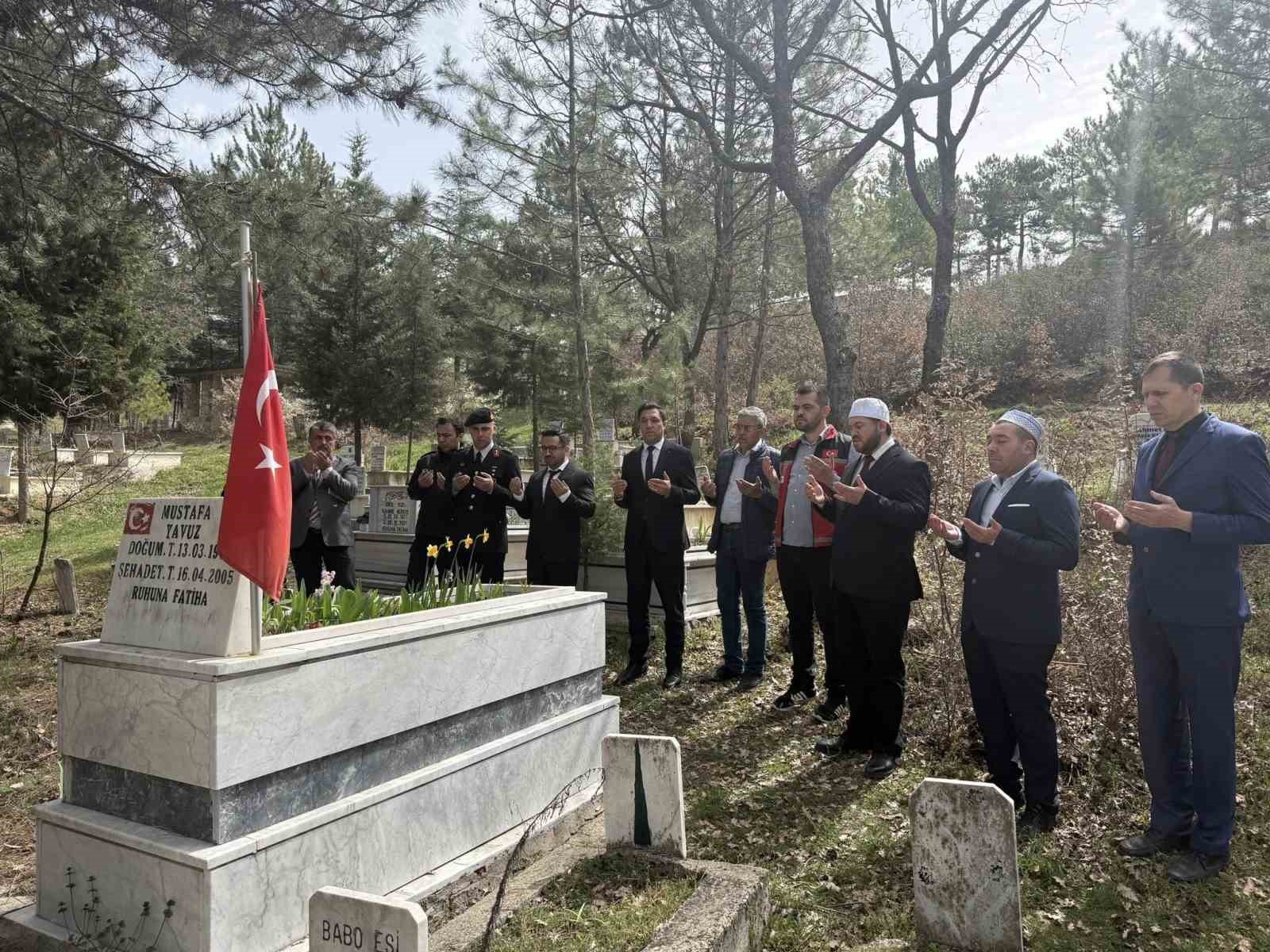 Şehit Polis Memuru Mustafa Yavuz mezarı başında anıldı