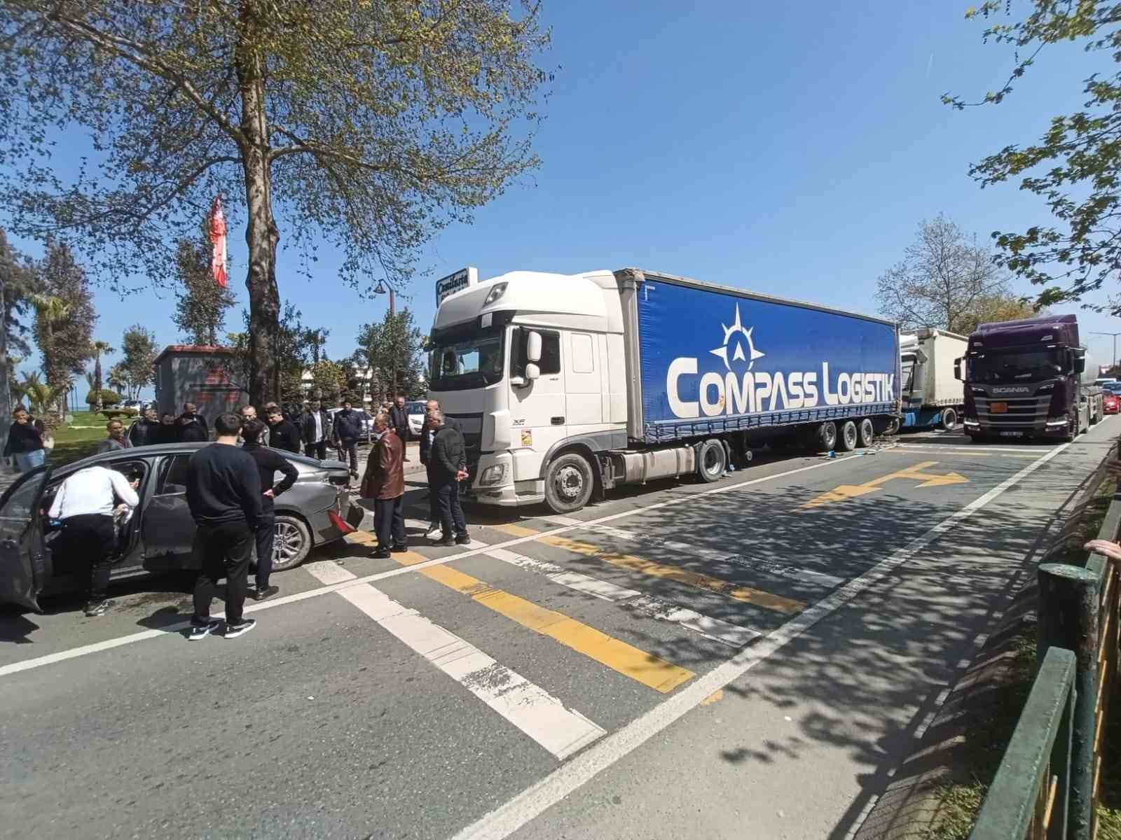 Trabzon’da zincirleme kaza ucuz atlatıldı