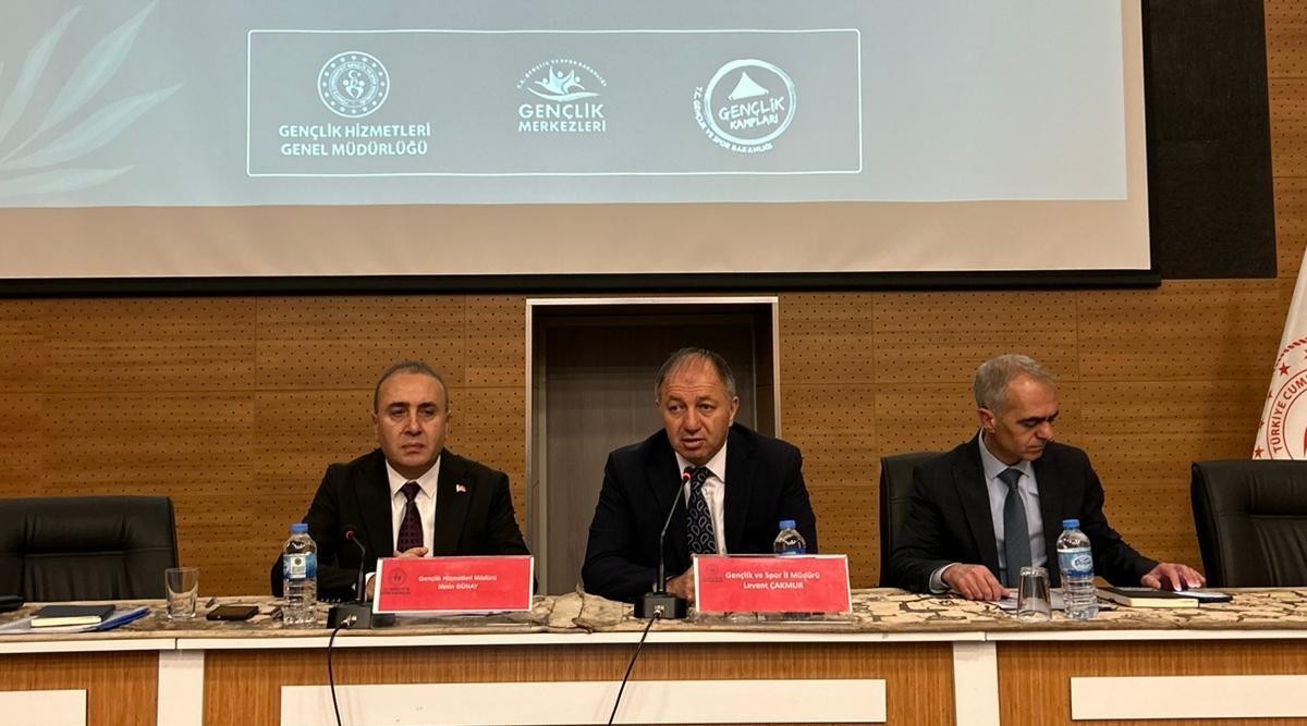 Gen&ccedil;lik Merkezleri yeni yol haritasını belirledi
