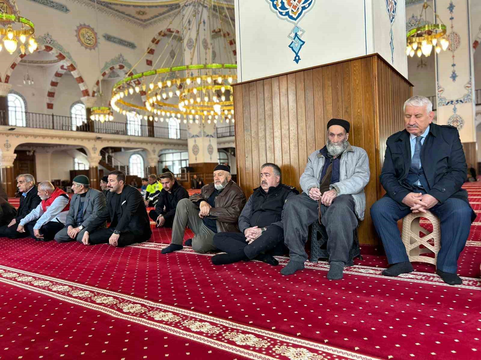 Van&rsquo;da şehitler i&ccedil;in Mevlid-i Şerif programı d&uuml;zenlendi
