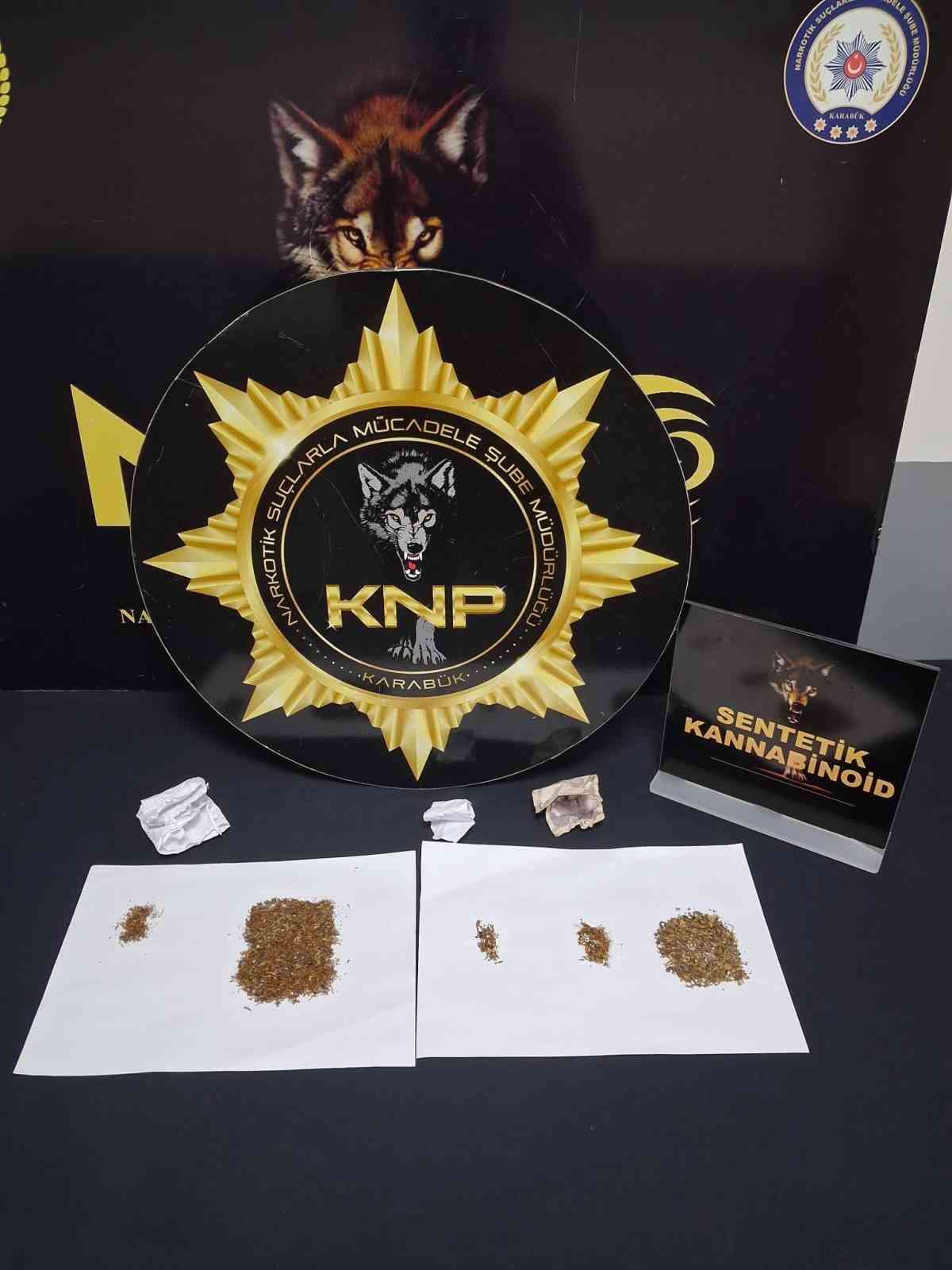 Karab&uuml;k&rsquo;te narkotik operasyonları: 1 tutuklama
