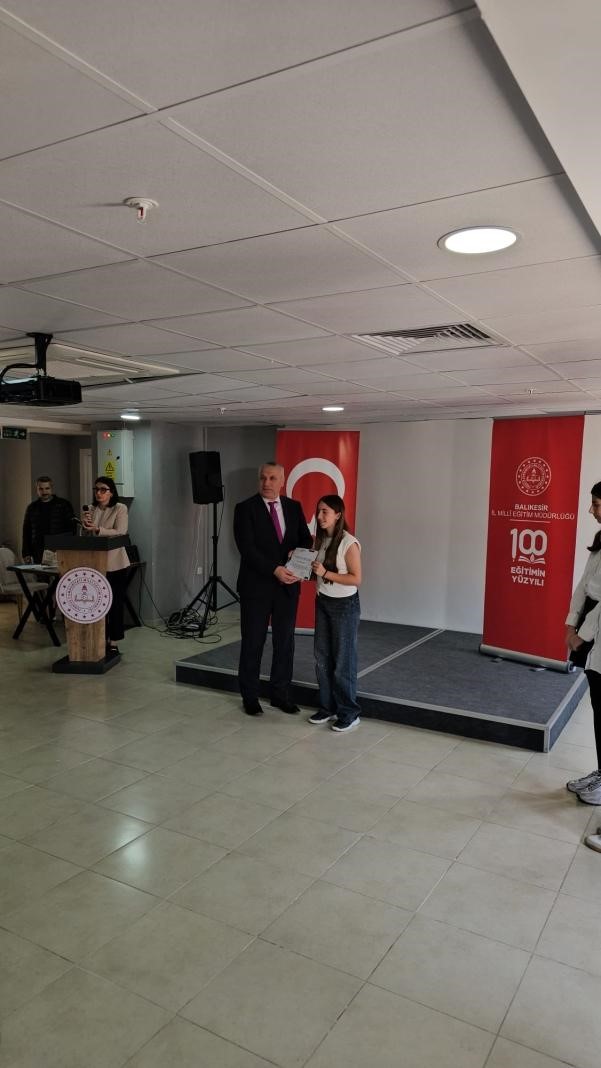 Burhaniye&rsquo;de T&Uuml;BİTAK Şampiyonlarına anlamlı kutlama
