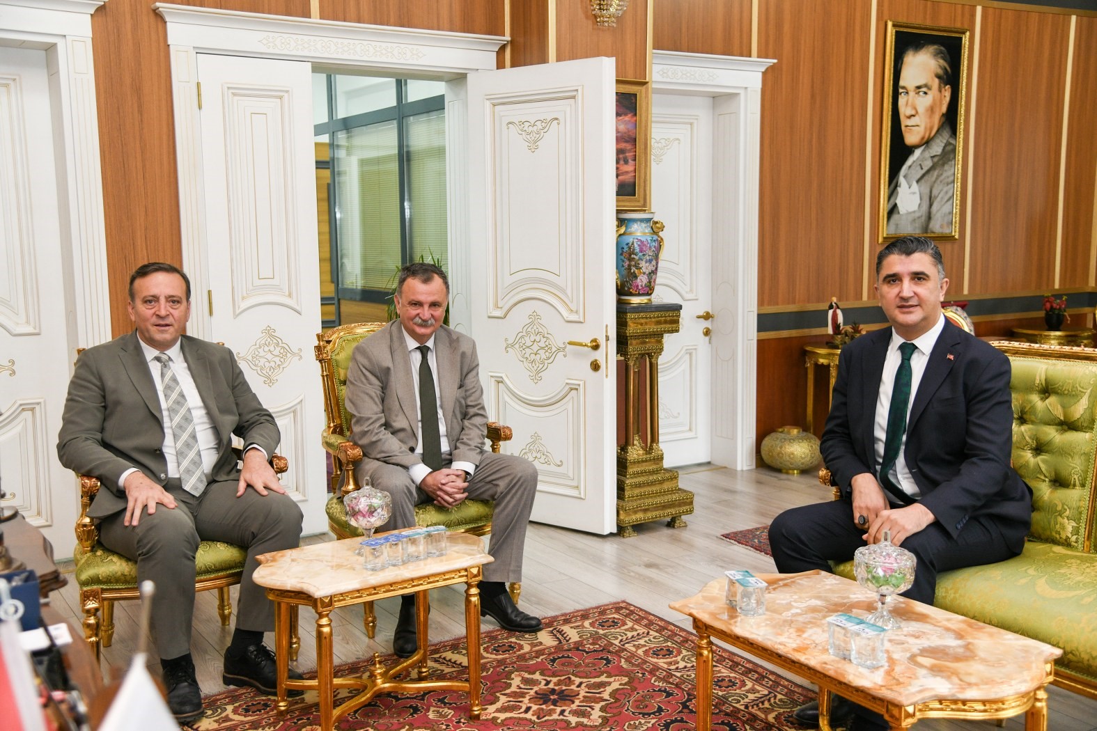 Yunusemre Belediyesinden Aigai kazısına destek
