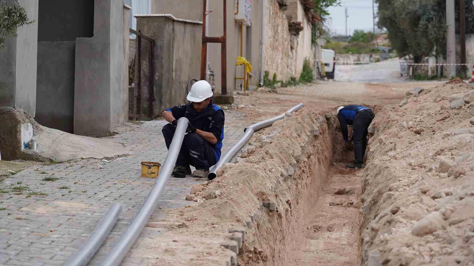 Yatağan Dere Mahallesi&rsquo;nde i&ccedil;me suyu hatları yenileniyor
