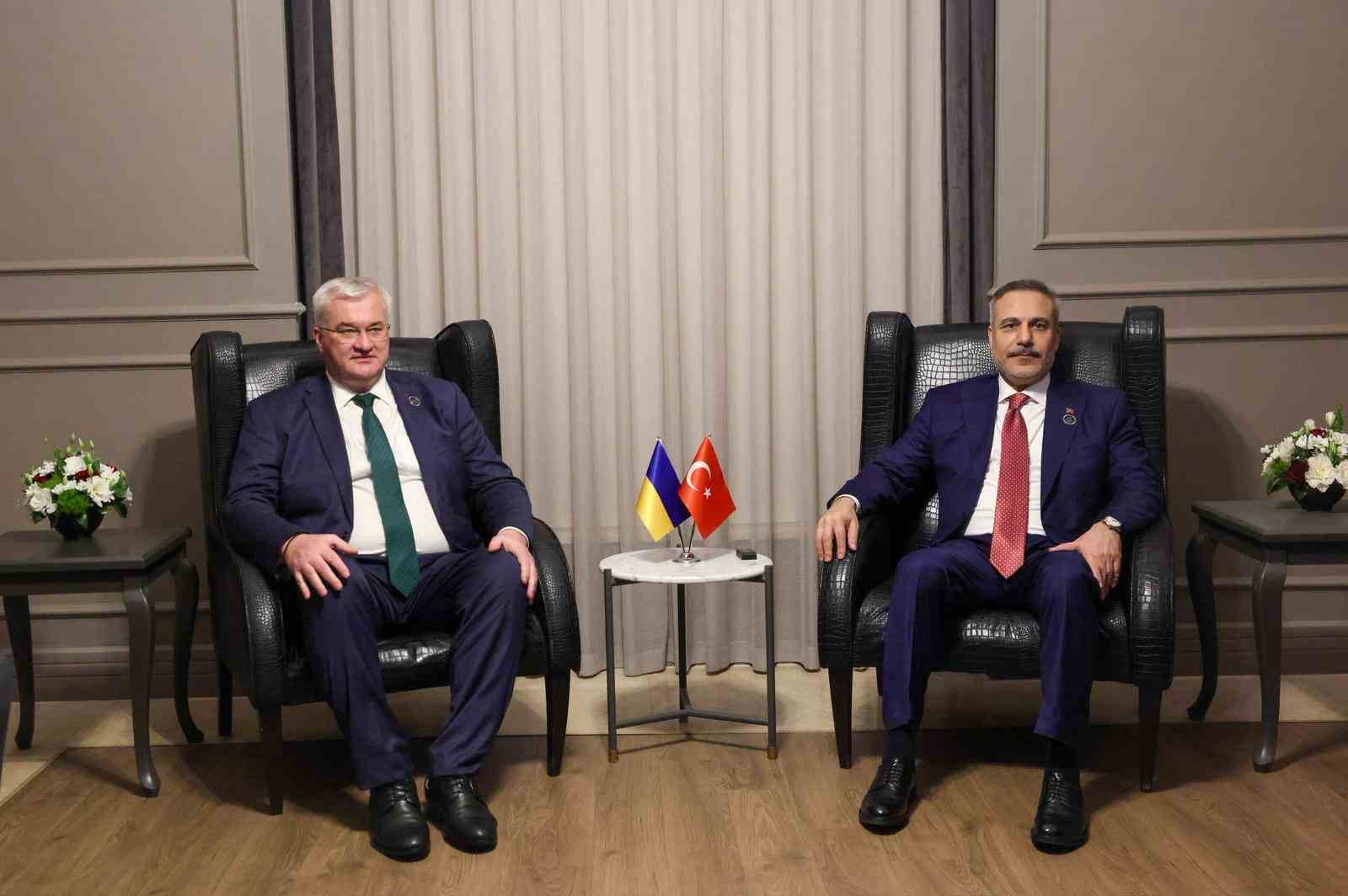 Bakan Fidan, Ukraynalı mevkidaşı ile bir araya geldi
