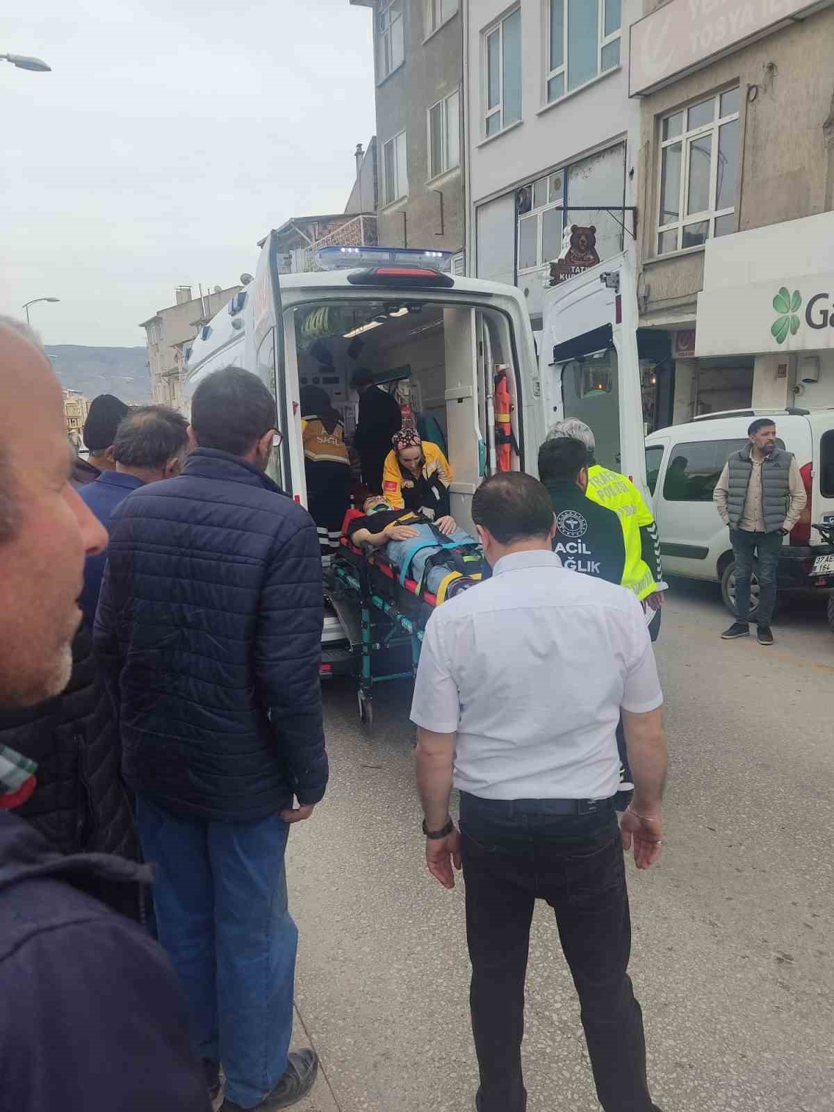 Kastamonu&rsquo;da motosiklet otomobile &ccedil;arptı: 1 yaralı
