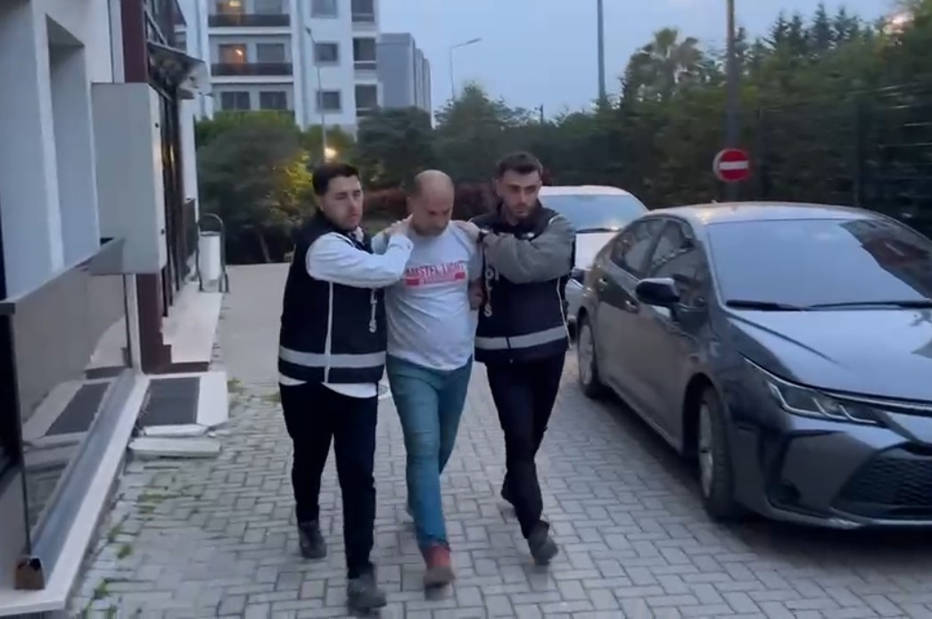 G&uuml;listan Doku soruşturmasında d&ouml;nemin başhekimi &Ccedil;ağdaş &Ouml;zdemir g&ouml;zaltına alındı
