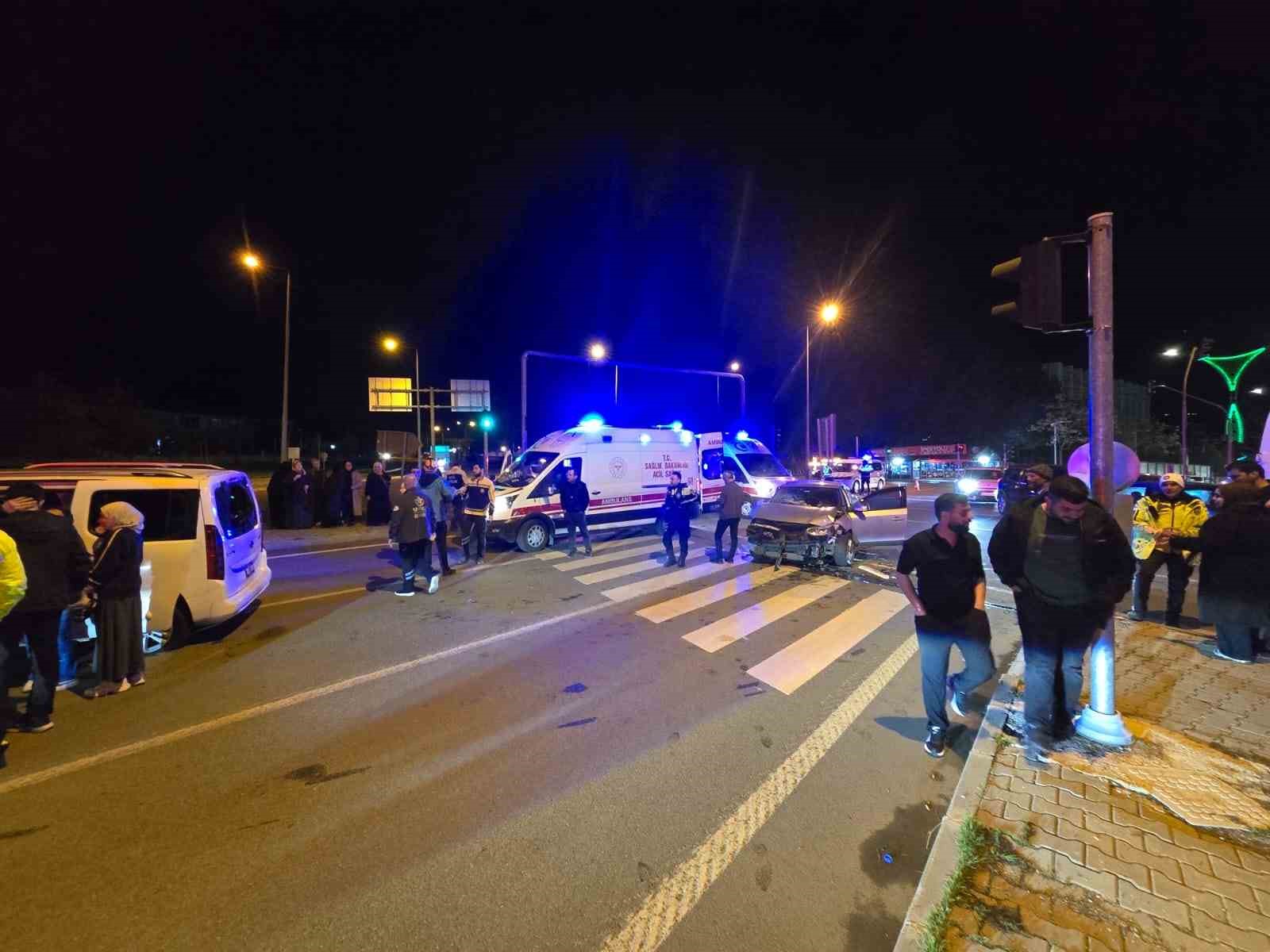 Bing&ouml;l&rsquo;de trafik kazası: 5 yaralı
