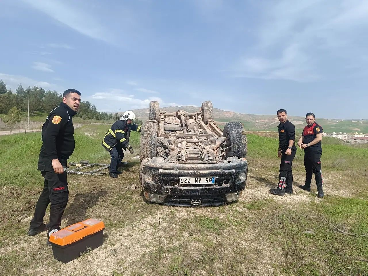 Siirt’te kontrolden çıkan araç takla attı: 1 yaralı
