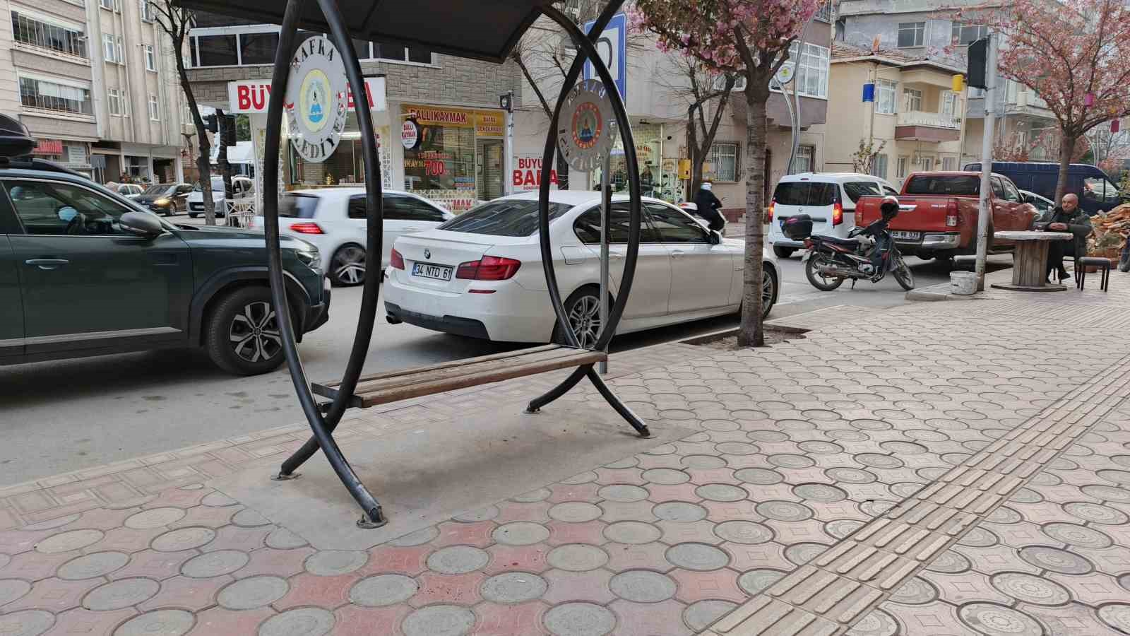 Bafra&rsquo;da bı&ccedil;aklı kavga: 1 yaralı
