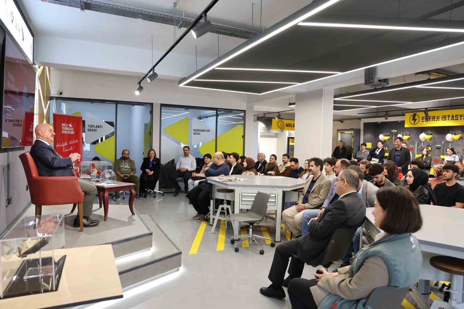 Rektör Sözbir ülkemizin uydu çalışmalarını anlattı