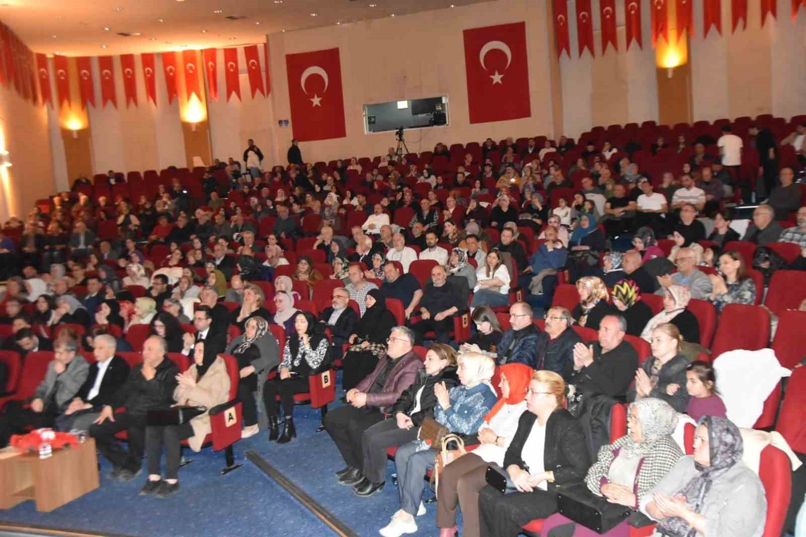 Ragıp Top&ccedil;u Erzurum&rsquo;da anıldı
