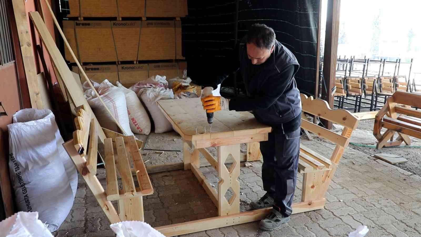 Elazığ Belediyesi at&ouml;lyelerinde &ccedil;alışmalar aralıksız s&uuml;r&uuml;yor
