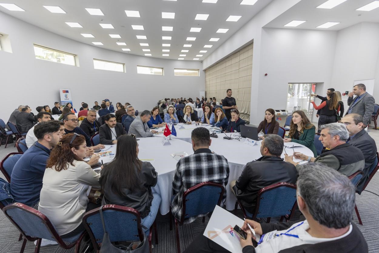 Mersin&rsquo;de iklim riskleri &ccedil;alıştayda ele alındı
