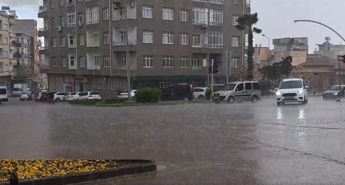Kilis&rsquo;te kuvvetli yağış ve sis etkili oldu
